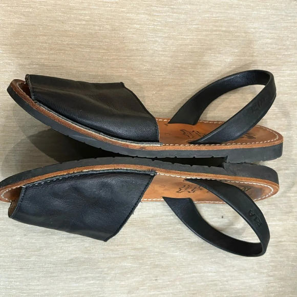 RIA Sz 40 Handmade Leather Avarca Style Made in Spain Slip On Peep Toe Sandals - Picture 9 of 10